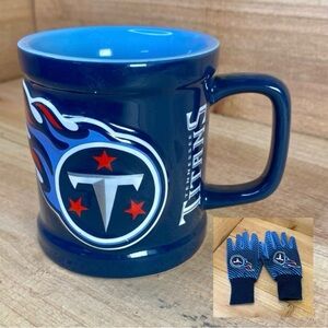 TENNESSEE TITANS COFFEE MUG EMBOSSED NFL AND GLOVES